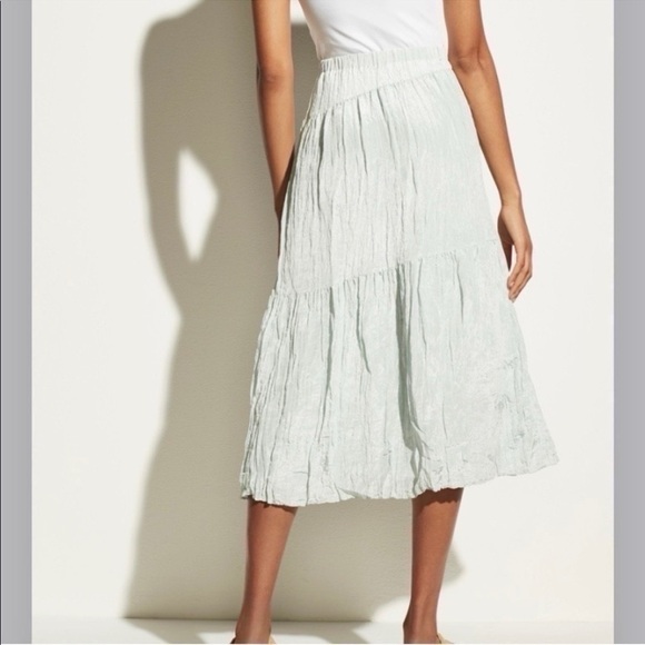Vince Tiered Asymmetric Skirt Crinkle Mint - Picture 4 of 11